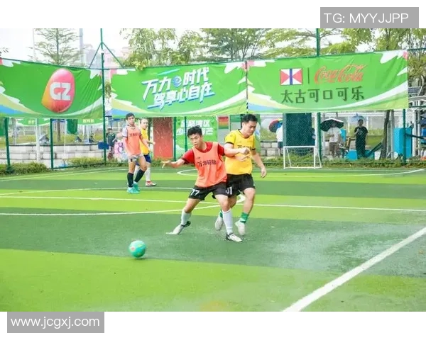 人与足球的情感交织：探讨足球如何塑造人际关系与社会文化